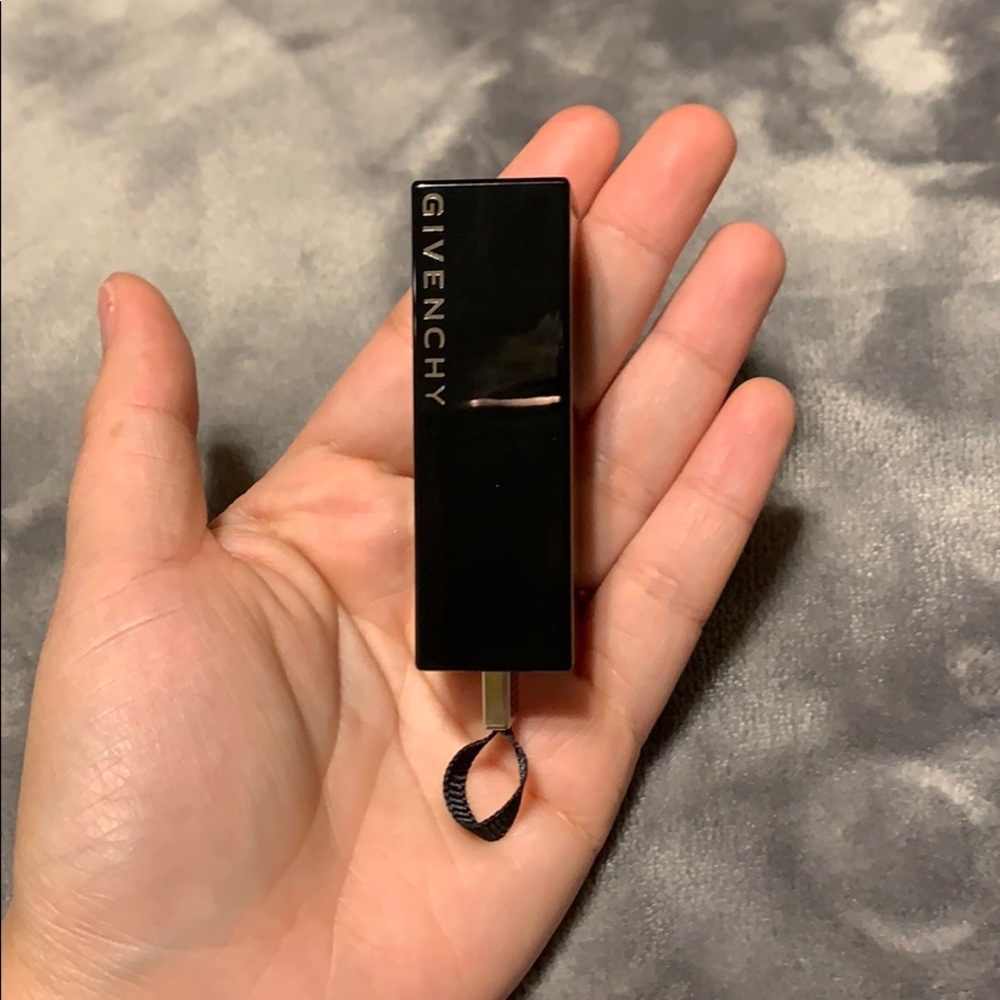 Givenchy lipstick no.21 ( shocking pink )